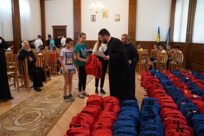 3.500 de copii din judeţele Galaţi şi Brăila primesc sprijin din partea Bisericii la început de an şcolar – fotografia 27