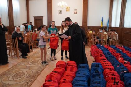 3.500 de copii din judeţele Galaţi şi Brăila primesc sprijin din partea Bisericii la început de an şcolar – fotografia 28