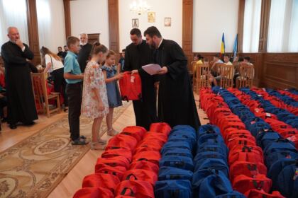 3.500 de copii din judeţele Galaţi şi Brăila primesc sprijin din partea Bisericii la început de an şcolar – fotografia 29