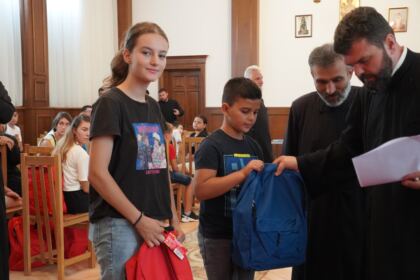 3.500 de copii din judeţele Galaţi şi Brăila primesc sprijin din partea Bisericii la început de an şcolar – fotografia 30