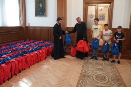 3.500 de copii din judeţele Galaţi şi Brăila primesc sprijin din partea Bisericii la început de an şcolar – fotografia 31