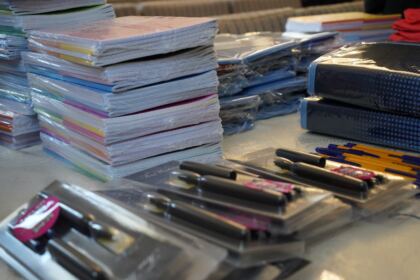 Ghiozdane pentru copiii din protopopiatele Galaţi şi Însurăţei – fotografia 3