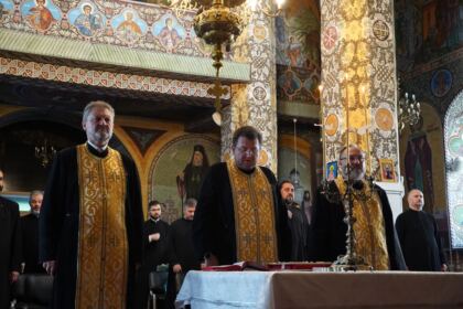 Ghiozdane pentru copiii din protopopiatele Galaţi şi Însurăţei – fotografia 16