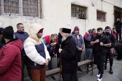 Procesiune cu sfintele moaşte în municipiul Brăila – fotografia 9