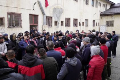 Procesiune cu sfintele moaşte în municipiul Brăila – fotografia 15
