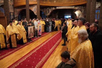 Procesiune cu sfintele moaşte în municipiul Brăila – fotografia 6