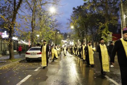 Procesiune cu sfintele moaşte în municipiul Brăila – fotografia 22
