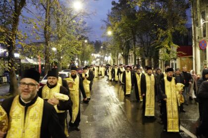 Procesiune cu sfintele moaşte în municipiul Brăila – fotografia 23