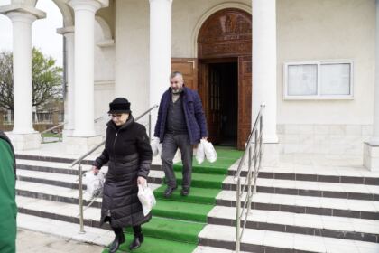 Daruri pentru persoanele vârstnice şi familiile nevoiaşe cu copii din Brăila – fotografia 10