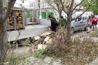 Daruri pentru persoanele vârstnice şi familiile nevoiaşe cu copii din Brăila – fotografia 19
