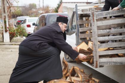 Daruri pentru persoanele vârstnice şi familiile nevoiaşe cu copii din Brăila – fotografia 27