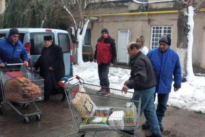 Daruri pentru persoanele vârstnice şi familiile nevoiaşe cu copii din Brăila – fotografia 40