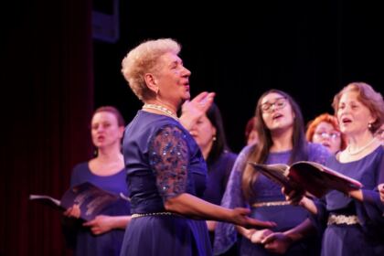 Concert de colinde la Teatrul „Maria Filotti“ din Brăila – fotografia 16