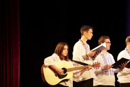 Concert de colinde la Teatrul „Maria Filotti“ din Brăila – fotografia 36