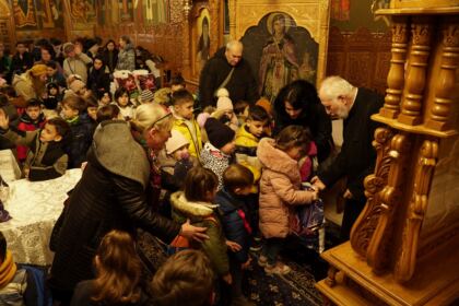 Daruri pentru copii oferite de Parohia „Sf. Parascheva“ din Brăila – fotografia 16