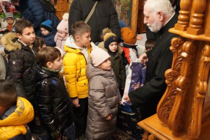 Daruri pentru copii oferite de Parohia „Sf. Parascheva“ din Brăila – fotografia 17