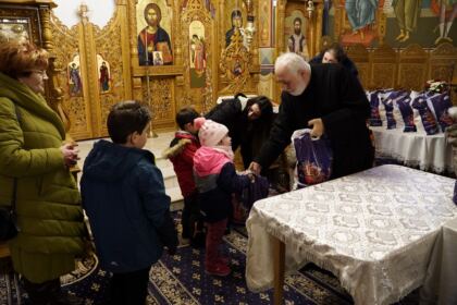 Daruri pentru copii oferite de Parohia „Sf. Parascheva“ din Brăila – fotografia 25