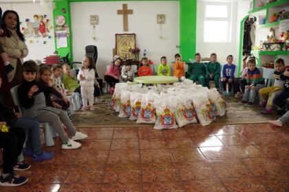 Daruri pentru copiii de la Grădiniţa parohială „Familia“ din Brăila – fotografia 10