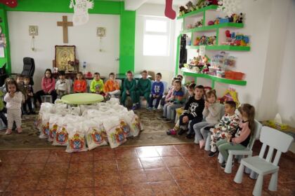 Daruri pentru copiii de la Grădiniţa parohială „Familia“ din Brăila – fotografia 17