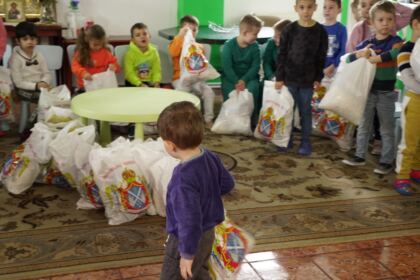 Daruri pentru copiii de la Grădiniţa parohială „Familia“ din Brăila – fotografia 27