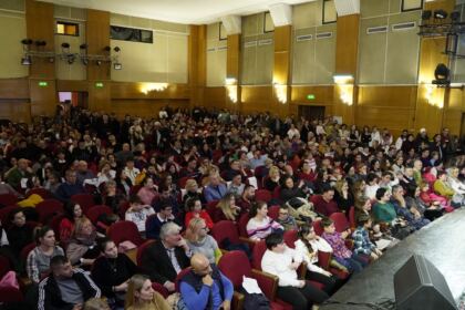 Serbarea de colinde a Seminarului Teologic „Sfântul Andrei“ din Galaţi – fotografia 13