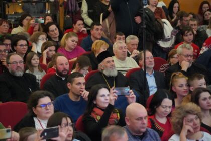 Serbarea de colinde a Seminarului Teologic „Sfântul Andrei“ din Galaţi – fotografia 36