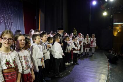 Serbarea de colinde a Seminarului Teologic „Sfântul Andrei“ din Galaţi – fotografia 52