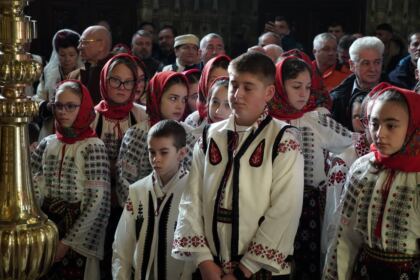 Concert de colinde la Catedrala Arhiepiscopală din Galaţi – fotografia 11