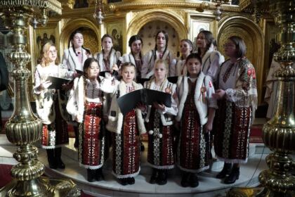 Concert de colinde la Catedrala Arhiepiscopală din Galaţi – fotografia 29