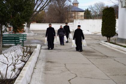 Rugăciune şi filantropie în Duminica Înfricoşătoarei Judecăţi – fotografia 2