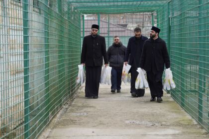 Rugăciune şi filantropie în Duminica Înfricoşătoarei Judecăţi – fotografia 6