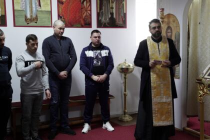 Rugăciune şi filantropie în Duminica Înfricoşătoarei Judecăţi – fotografia 12