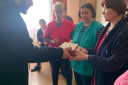 Daruri pentru semenii bolnavi și nevoiași din localitatea Bărăganul – fotografia 8