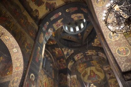 Liturghie şi filantropie în prima zi a noului an la Galaţi – fotografia 3