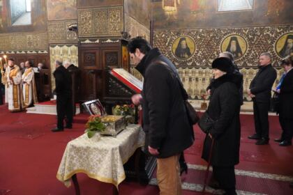 Liturghie şi filantropie în prima zi a noului an la Galaţi – fotografia 9