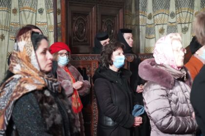 Liturghie şi filantropie în prima zi a noului an la Galaţi – fotografia 15