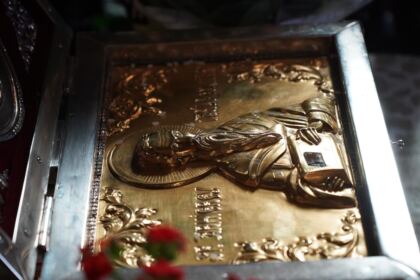 Liturghie şi filantropie în prima zi a noului an la Galaţi – fotografia 21