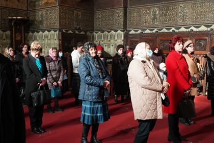 Liturghie şi filantropie în prima zi a noului an la Galaţi – fotografia 24