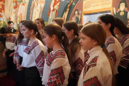 Liturghie şi filantropie în prima zi a noului an la Galaţi – fotografia 8