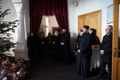 Liturghie şi filantropie în prima zi a noului an la Galaţi – fotografia 17