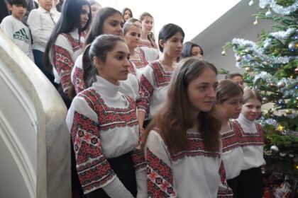 Liturghie şi filantropie în prima zi a noului an la Galaţi – fotografia 18