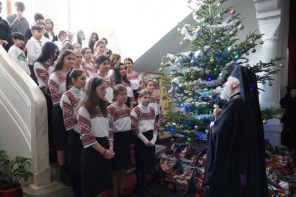Liturghie şi filantropie în prima zi a noului an la Galaţi – fotografia 26
