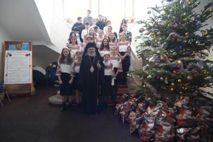 Liturghie şi filantropie în prima zi a noului an la Galaţi – fotografia 27