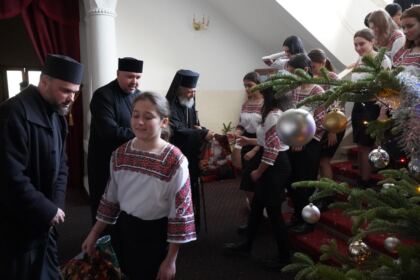 Liturghie şi filantropie în prima zi a noului an la Galaţi – fotografia 28