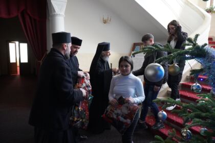Liturghie şi filantropie în prima zi a noului an la Galaţi – fotografia 30