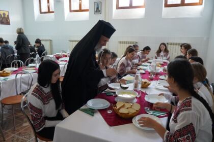 Liturghie şi filantropie în prima zi a noului an la Galaţi – fotografia 34