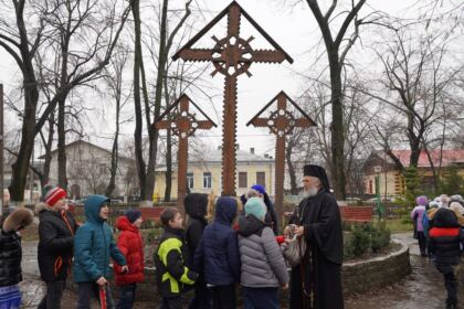 Poetul naţional Mihai Eminescu, omagiat de elevii seminarişti gălăţeni – fotografia 4