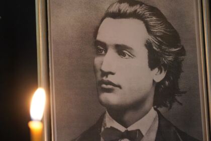 Poetul naţional Mihai Eminescu, omagiat de elevii seminarişti gălăţeni – fotografia 6