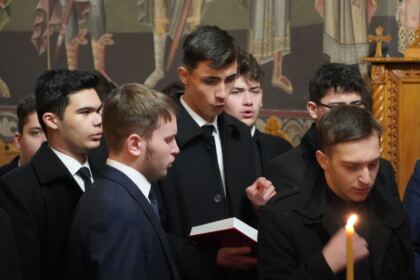 Poetul naţional Mihai Eminescu, omagiat de elevii seminarişti gălăţeni – fotografia 9