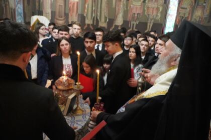 Poetul naţional Mihai Eminescu, omagiat de elevii seminarişti gălăţeni – fotografia 17